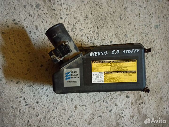 Корпус воздушного фильтра Toyota Avensis t220