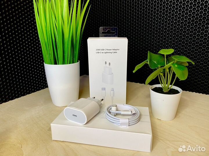 Зарядка на iPhone USB-C 20W быстрая
