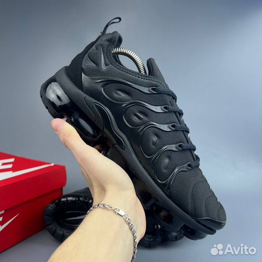 Черные Nike Vapormax Plus