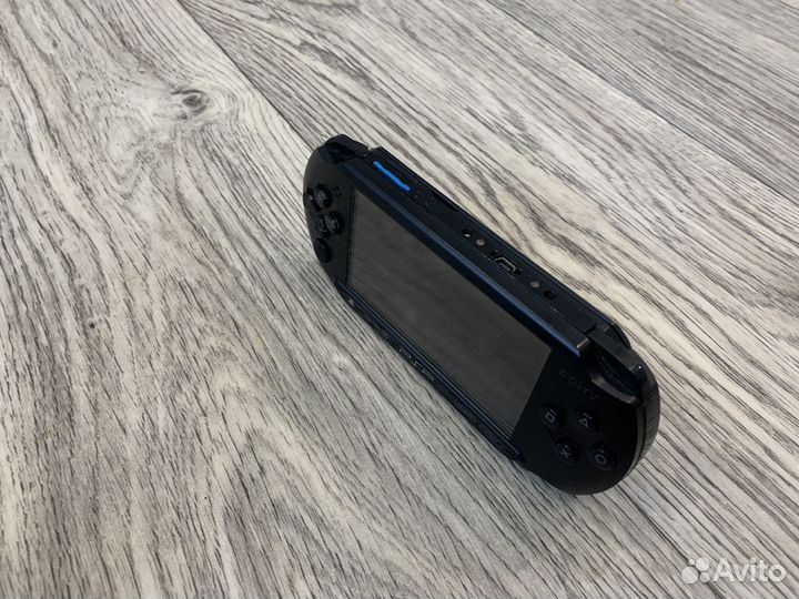 Psp 3008 нет зарядки диск и чехол в подарок