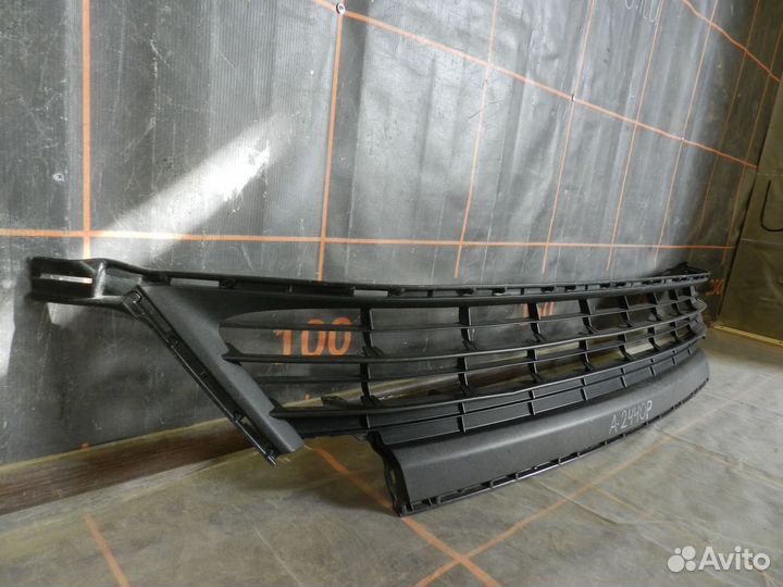 Решетка бампера переднего - Toyota RAV 4