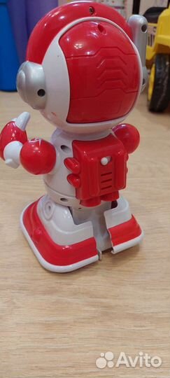 Робот двигается