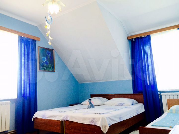 Комната 18 м² в 5-к., 2/2 эт.