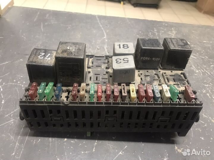 Блок предохранителей Volkswagen B3 Golf 3. Jetta