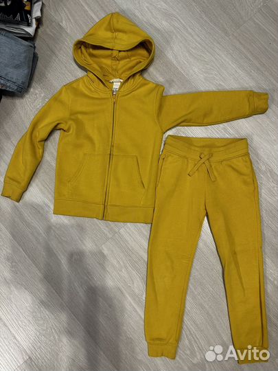 Спортивный костюм