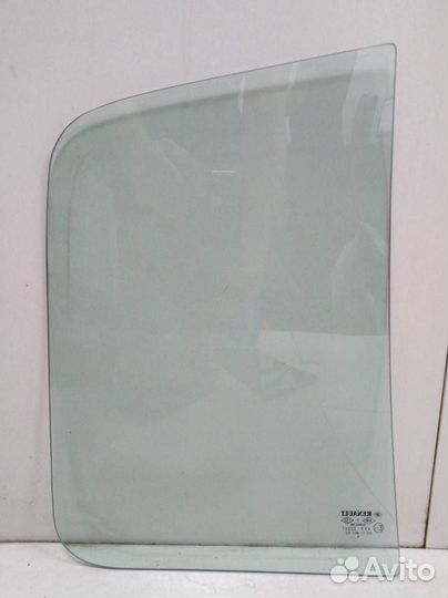 Стекло двери задней левой форточка Renault Symbol