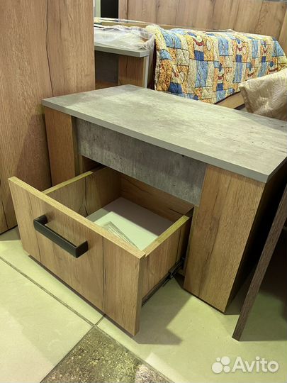 Тумба прикроватная
