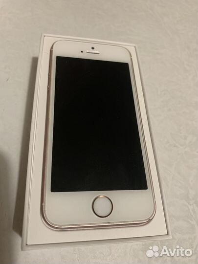 iPhone SE, 32 ГБ