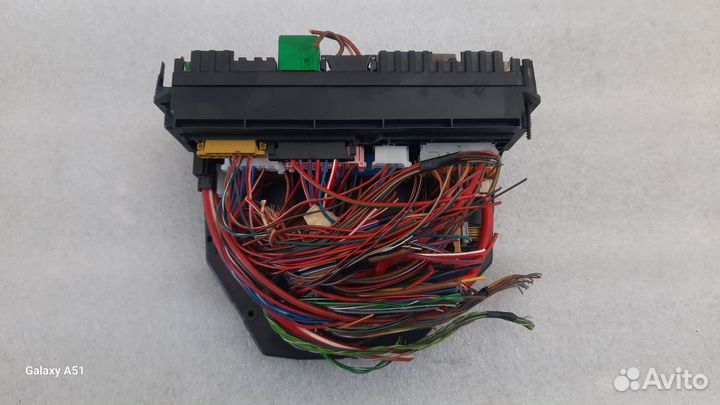 Блок предохранителей Mercedes-Benz w204