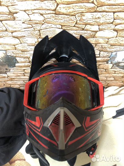 Кроссовый шлем