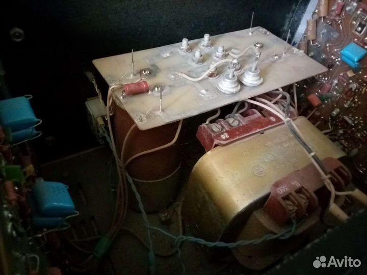 Профессиональный усилитель 2х250 Ватт