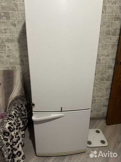 Холодильник атлант двухкамерный