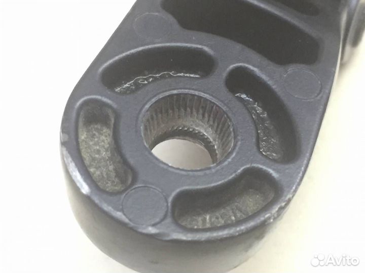 Поводок стеклоочистителя передний левый Skoda Fabi