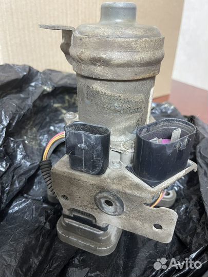 Моторчик раздатки туарег 2008