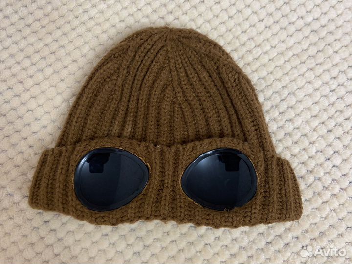 Мужская шапка c.p company