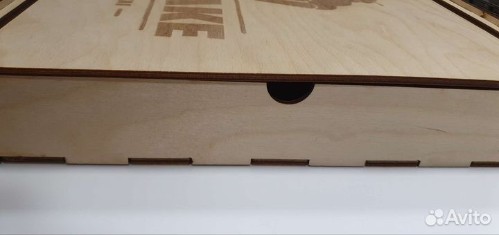 Коробка из дерева под пироженное