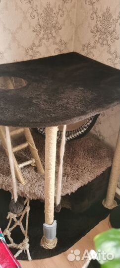 Домик для кошек, с когтеточкой