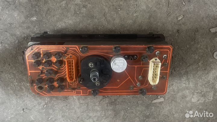 Мильный шиток приборов ваз 2108