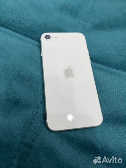 iPhone SE, 128 ГБ