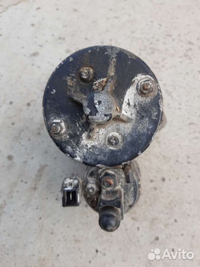 Стартер Volkswagen 2000 г