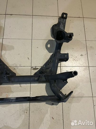 Подрамник передний Bmw Е53 кросовер 3.0 2005