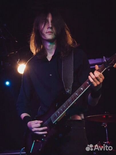 Репетитор по игре на гитаре онлайн и оффлайн