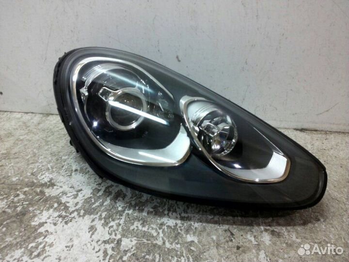 Фара передняя правая Porsche Cayenne 958 2015-2018