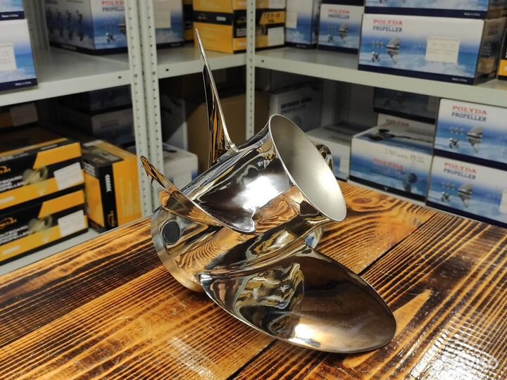 Гребной винт 150-300 л.с.; 4х14-1/8х19 R, сталь