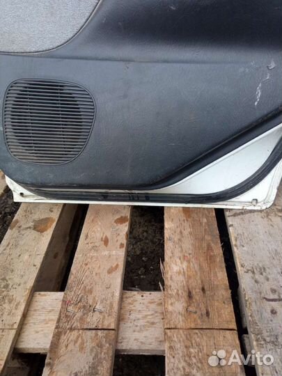 Дверь задняя правая тойота дуэт/дайхатсу стория