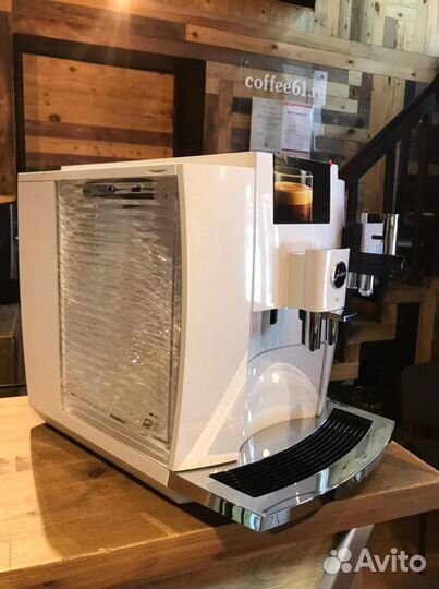 Автоматическая кофемашина Jura E8 (EB) Piano White