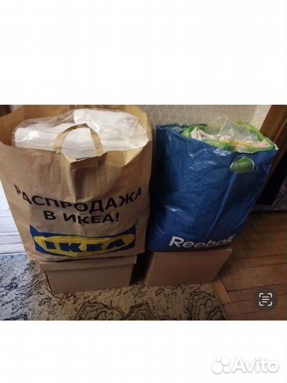 Постельное белье, фен, ваз, косметика, духи