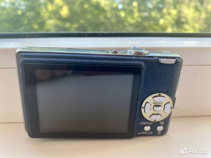 Компактный фотоаппарат lumix