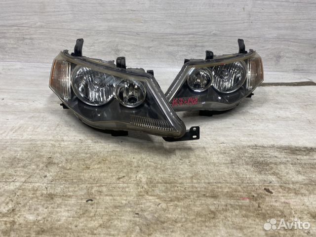 Фара Mitsubishi Outlander Xl