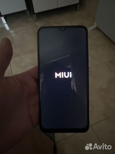Xiaomi Mi 9, 8/128 ГБ