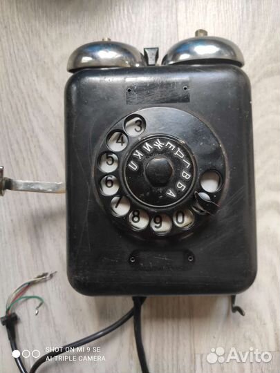 Старинный телефон