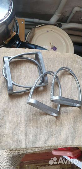 Стремена для лошади. 2 пары