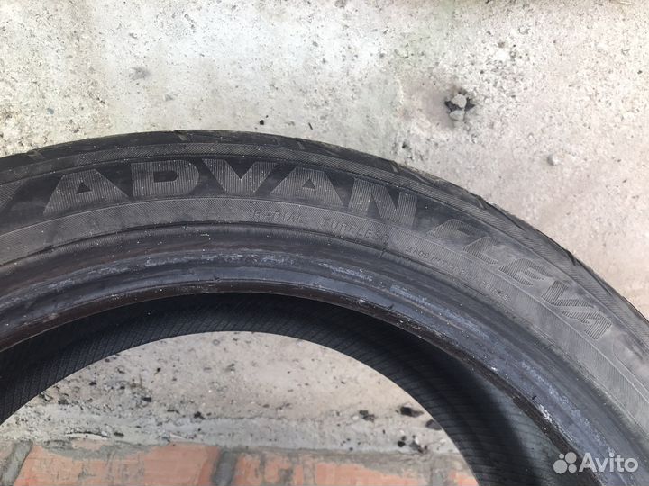 Yokohama Advan Fleva V701 215/45 R17