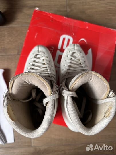 Фигурные ботинки коньки edea chorus 230