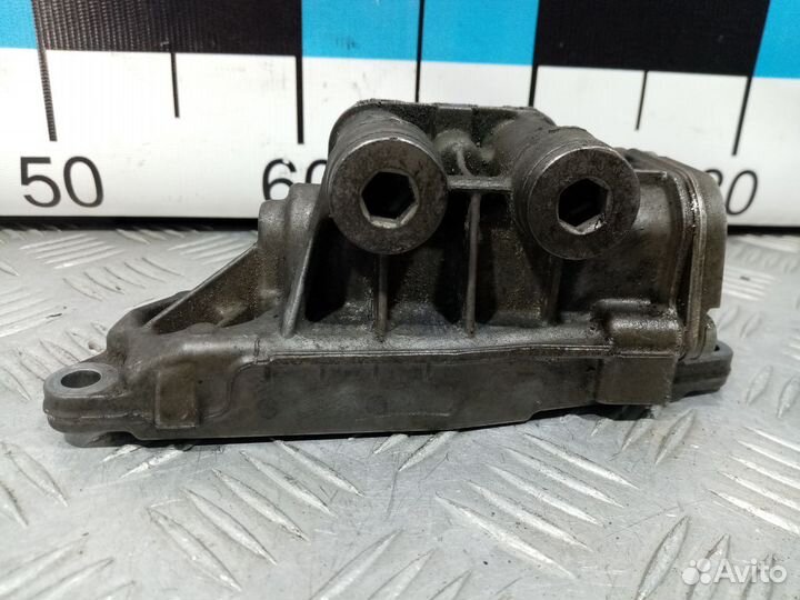 Б/У Корпус термостата BMW 3 E90/E91 2005