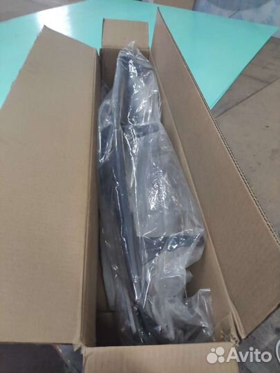 Решетка радиатора Mercedes со значком в комплектек