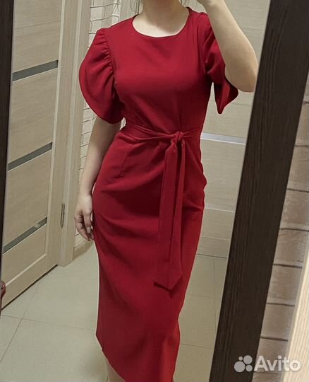 Продаю вечерние платья и детский костюм для бокса