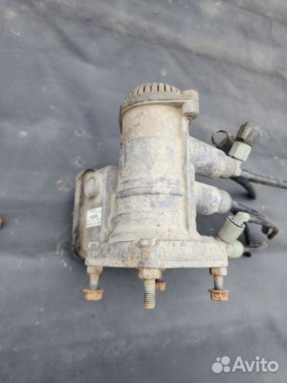 Кран управления тормозами прицепа Renault premium