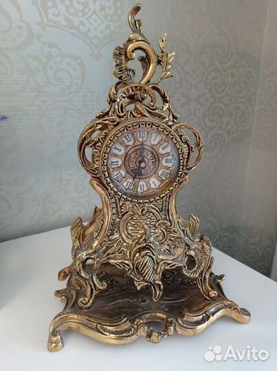 Бронзовые каминные часы