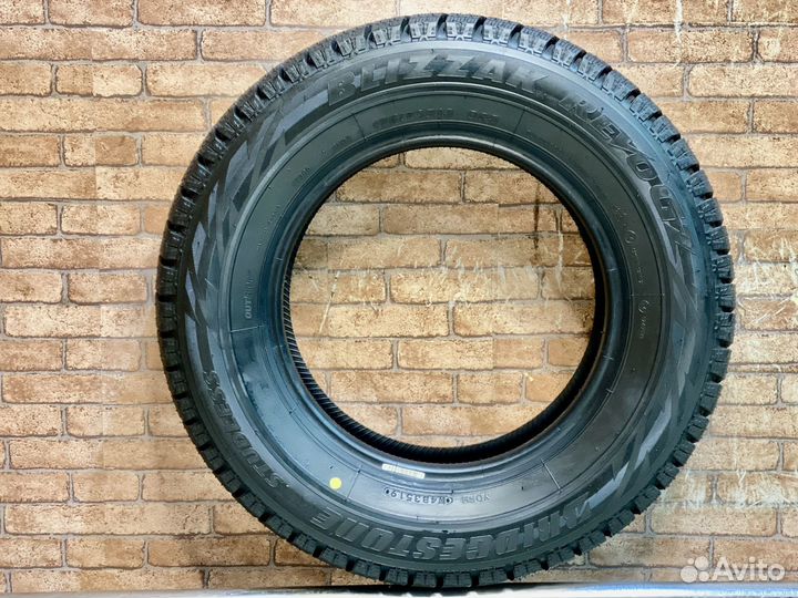 Bridgestone Blizzak Revo GZ 175/70 R13 82S