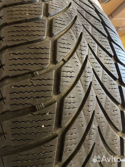 Goodyear Ultra Grip Ice Arctic 2 215/55 R17 98T