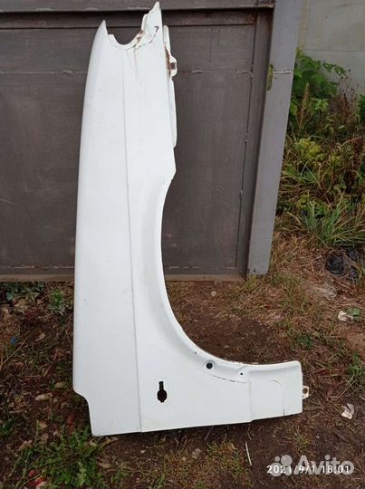 Крыло переднее, пассажирская сторона