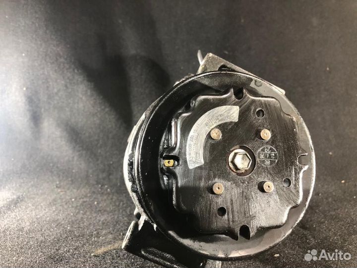 Компрессор кондиционера 2.7 612, 2.2 272 Mercedes