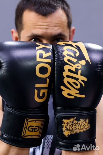 Боксерские перчатки Glory Fairtex Черные