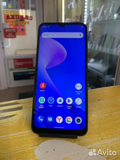 Смартфон realme 4/64