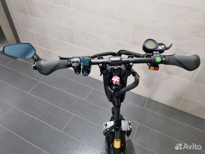 Самокат взрослый электрический бу